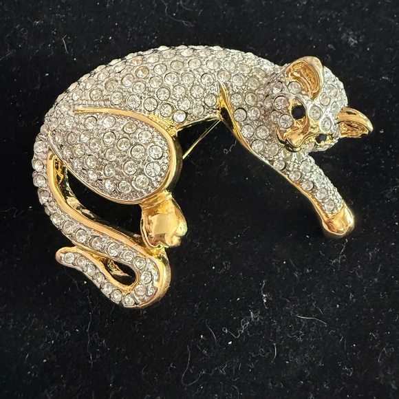 Jewelry - Gold-tone Crystal Cat Brooch - Sparkling White Cat Pin